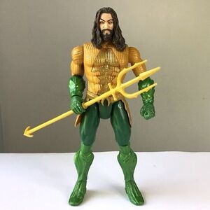 Aquaman Trident Strike 12” Action Figure Posable Jason Momoa 2018 DC Comics